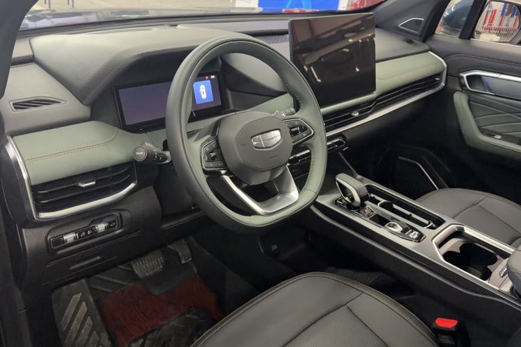 Used Geely Auto Haoyue L 2024 2.0T DCT Prestige Version
