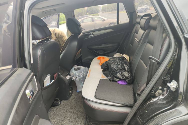 Used CHANGAN CS75 2014 2.0L Manual Leading Version China IV Standard
