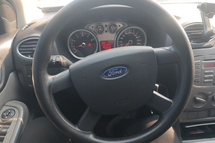 Used Ford Focus 2013 Hatchback Classic 1.8L Manual Base Model