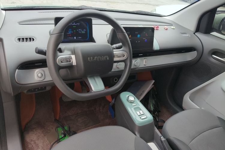 Used CHANGAN NEVO Lumin 2022 210km Sweet Edition Center Console