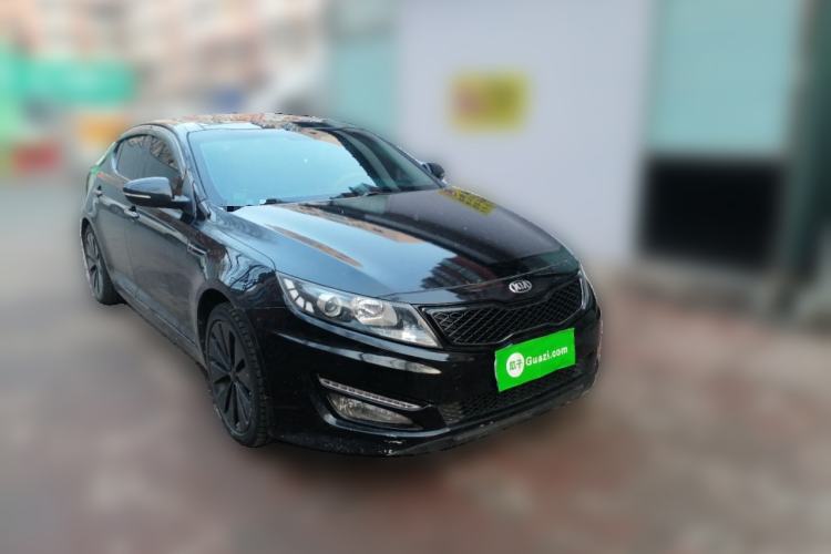 Used Kia K5 2011 2.0L Automatic DLX Front Right 45 Deg