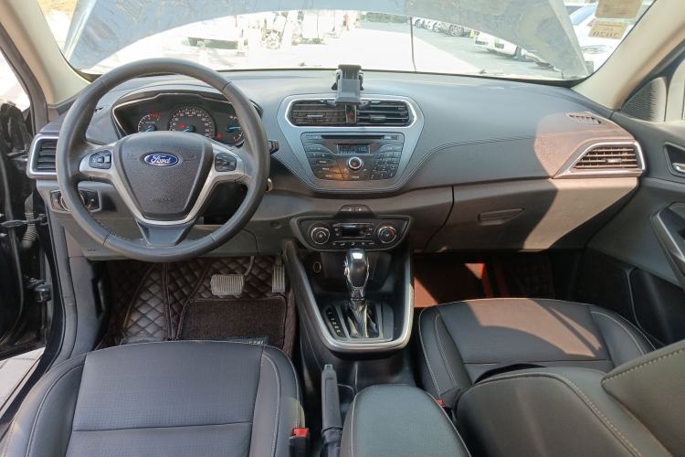 Used Ford Escort 2015 1.5L Automatic Fashion Model