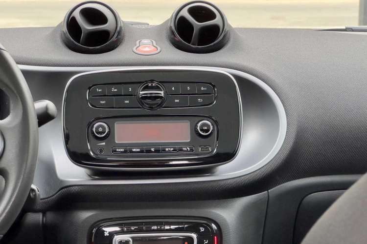 Used smart fortwo 2015 1.0L 52 kW Hardtop Passion Edition