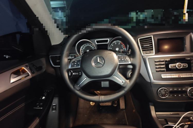 Used Mercedes-Benz M-Class 2014 ML 320 4MATIC
