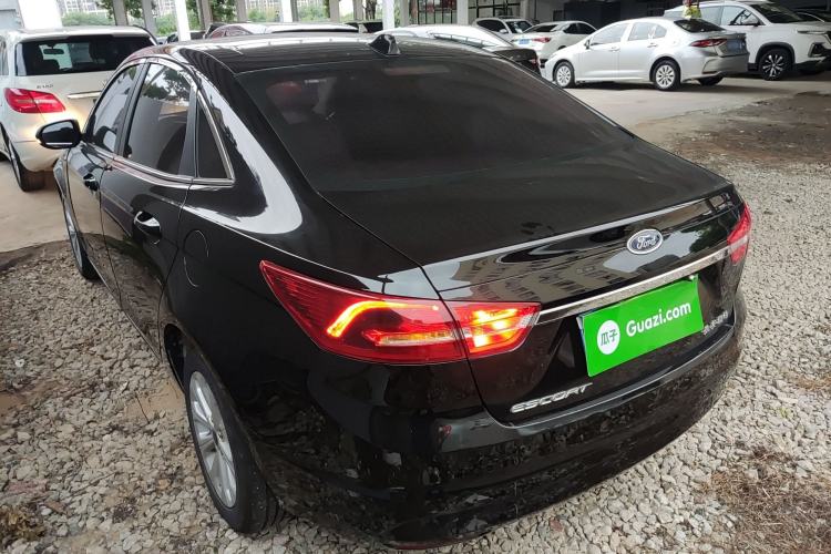 Used Ford Escort 2015 1.5L Automatic Fashion Model