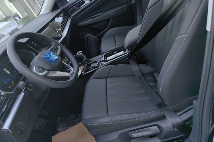 Used Volkswagen Passat New Energy 2025 430 PHEV Hybrid Business Edition Left Front Seat