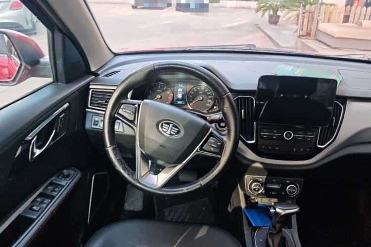 Used FAW Senya R7 2017 1.6L Automatic Prestige Model
