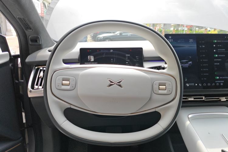 Used XPeng P7+ 2024 Long-Range Max Steering Wheel