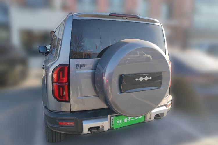 Used Formula Leopard 5 2023 Navigator Edition
