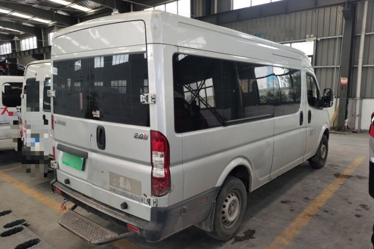 Used Dongfeng Yufeng 2023 V9+ 2.0T Manual Front-Drive Multi-Function Mid-Roof High-Roof 7/8/9-Seater
