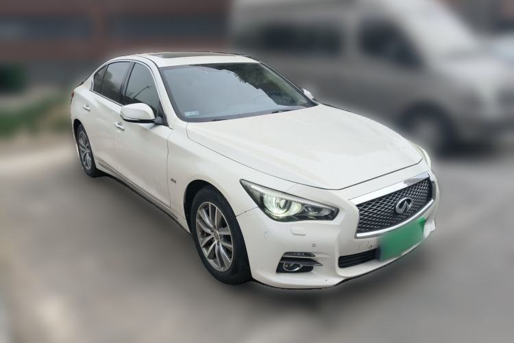 Used Infiniti Q50L 2016 2.0T Enjoyment Edition Front Right 45 Deg