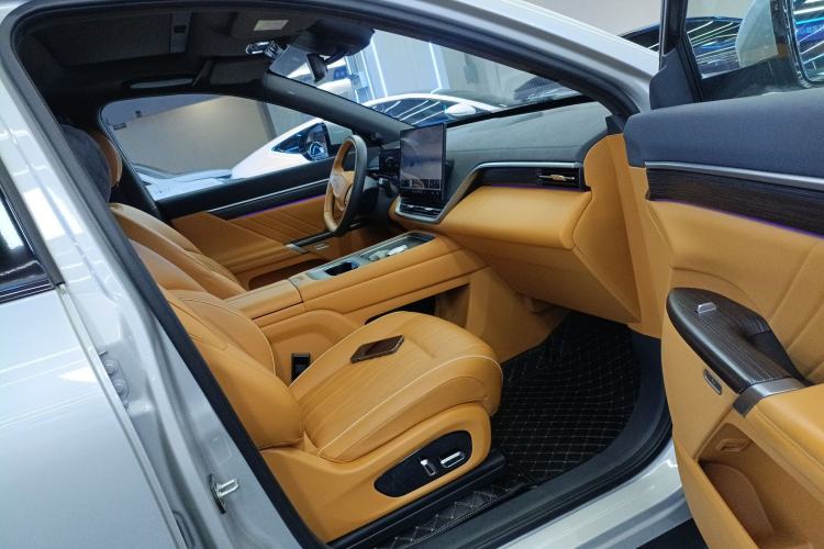 Used Dongfeng eπ eπ008 2024 210Max Range-Extended Version 6 Seats