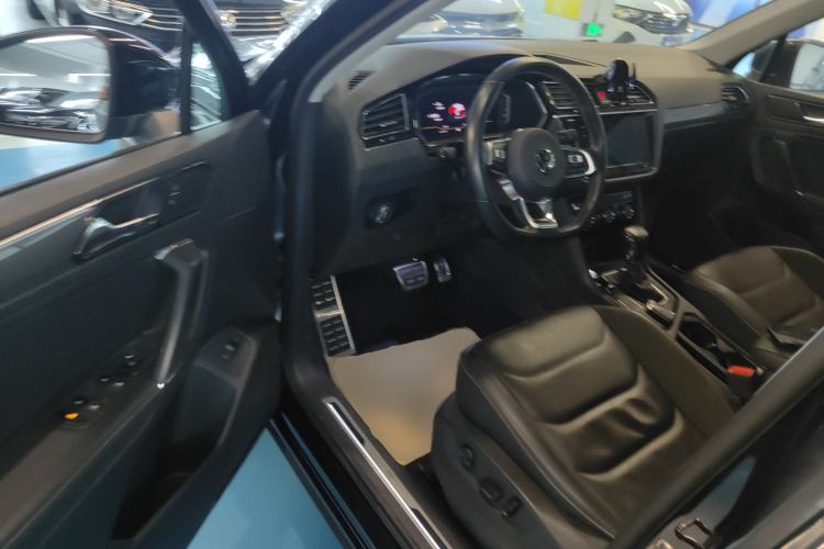 Used Volkswagen Tiguan L 2021 330TSI Automatic Two-Wheel Drive R-Line Enhanced Edition
