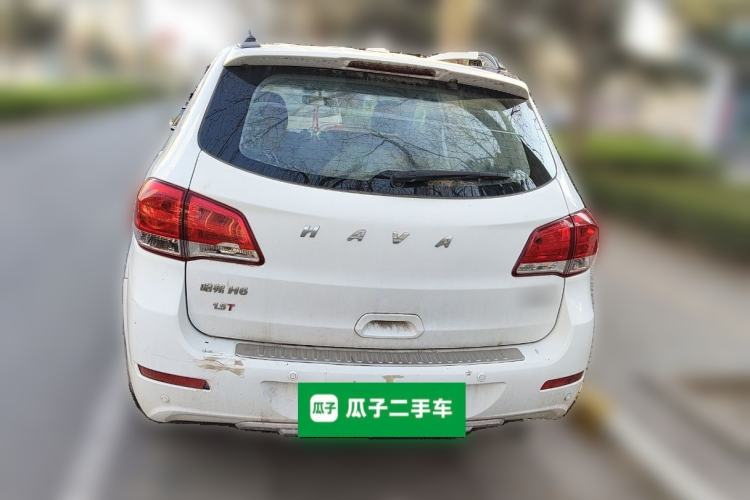 Used Haval H6 2015 Upgraded Model 1.5T Manual Two-Wheel Drive Elite Version Rear