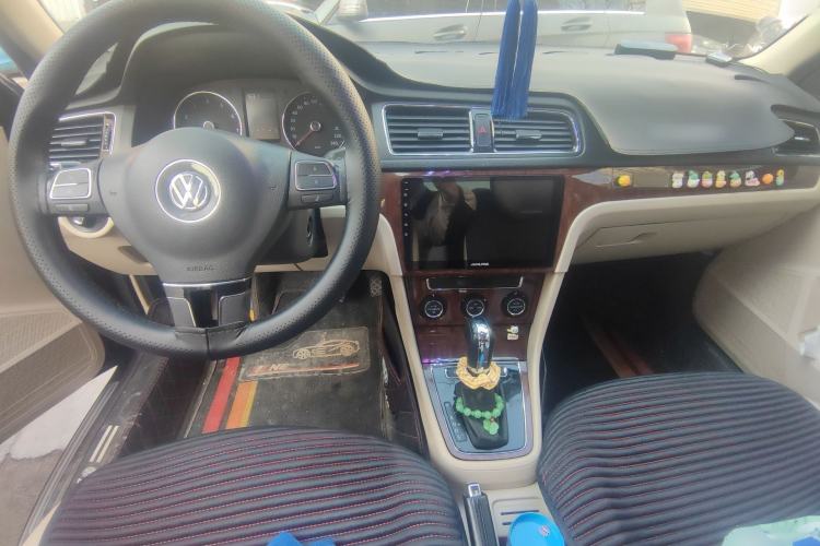 Used Volkswagen Lavida 2013 Revised Classic 1.6L Automatic Fashion Edition
