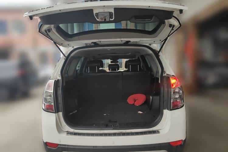 Used Chevrolet Captiva 2012 2.4L 4x4 Flagship Edition 7 Seats Trunk