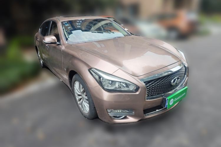 Used Infiniti Q70 2015 Q70L 2.5L Elite Edition Front Right 45 Deg