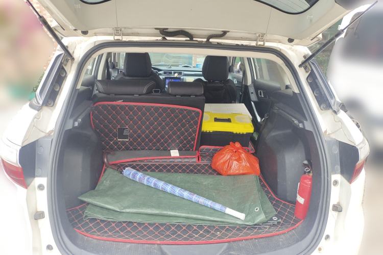 Used JMC Yusheng S330 2016 1.5L GTDi Automatic Two-Wheel Drive Comfort Edition Trunk