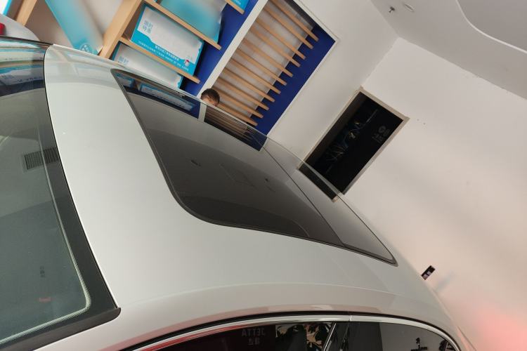 Used Volkswagen Magotan 2017 330TSI DSG Luxury Model Roof