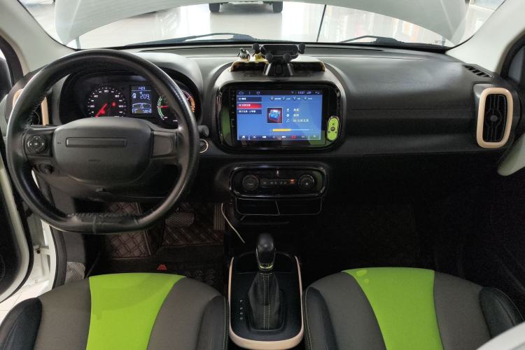 Used Roewe Clever 2021 302 km New Four-Seater Super-Efficient Version
