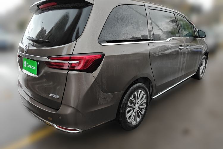 Used Buick GL8 2023 Facelifted Land Cruiser Executive Luxury Version