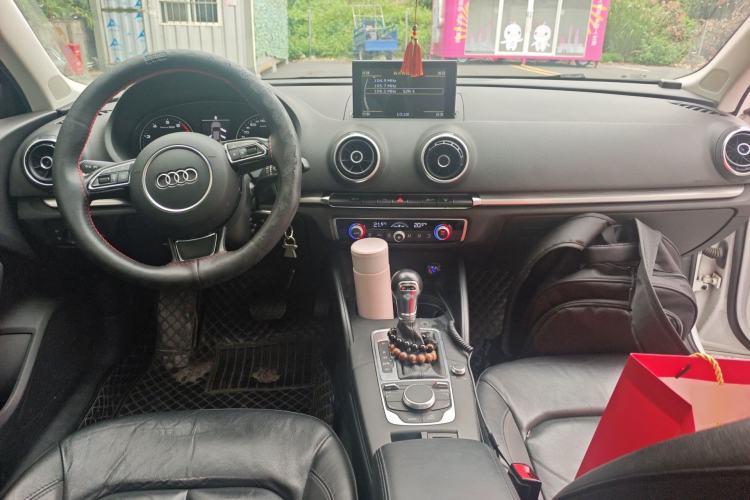 Used Audi A3 2015 Limousine 35 TFSI Millionth Anniversary Comfort Model Center Console