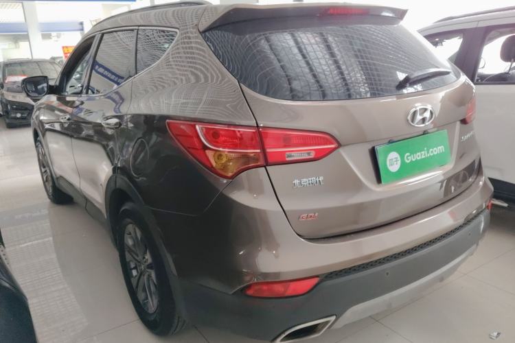Used Hyundai Santa Fe 2013 2.4L Automatic Two-Wheel Drive Smart Version Rear Left 45 Deg