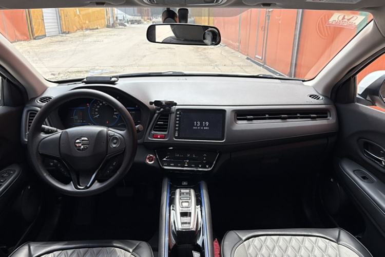 Used Everus VE-1 2021 Travel Edition Interior 1