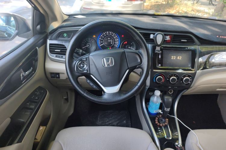 Used Honda Crider 2013 1.8L automatic luxury edition

