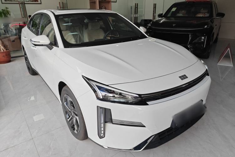 Used Geely Galaxy L6 2024 125km PLUS Dragon Edition