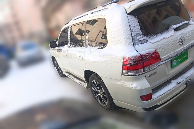 Used Toyota Land Cruiser 2019 4.0L Iron Wheels Refrigerator with Electric Base Basic Version—Middle East
