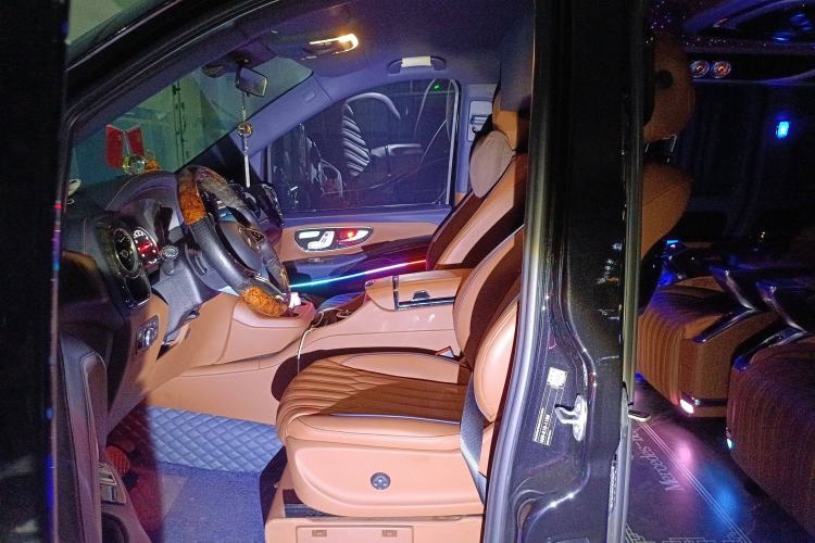 Used Mercedes-Benz Vito 2024 2.0T Business Version 7 Seats Left Front Seat