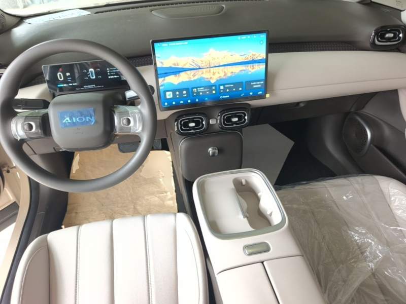 Used AION UT 2025 330 Starlight Edition — 9