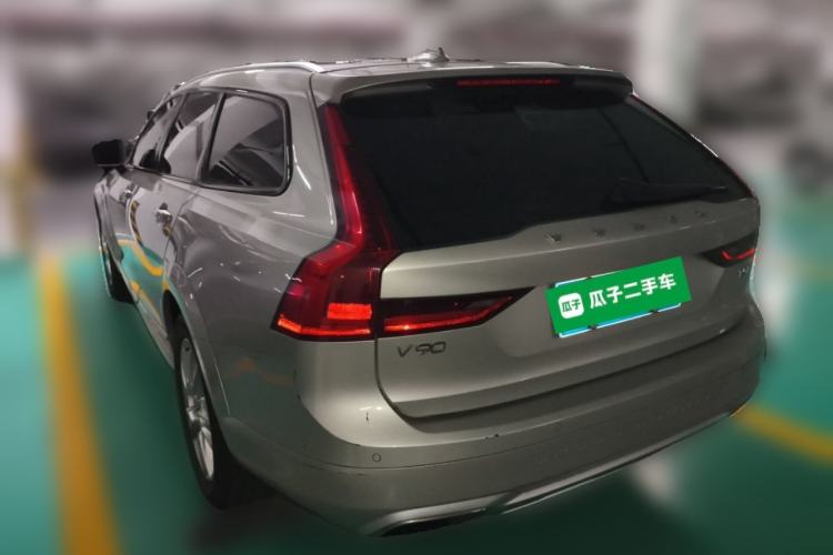 Used Volvo V90 2017 Cross Country T5 AWD Smart Range Edition