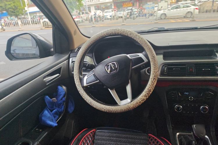 Used BAIC Weiwang M50F 2017 1.5L Standard Model
