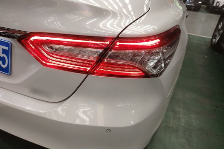 Used Toyota Camry 2018 2.0G Luxury Edition
