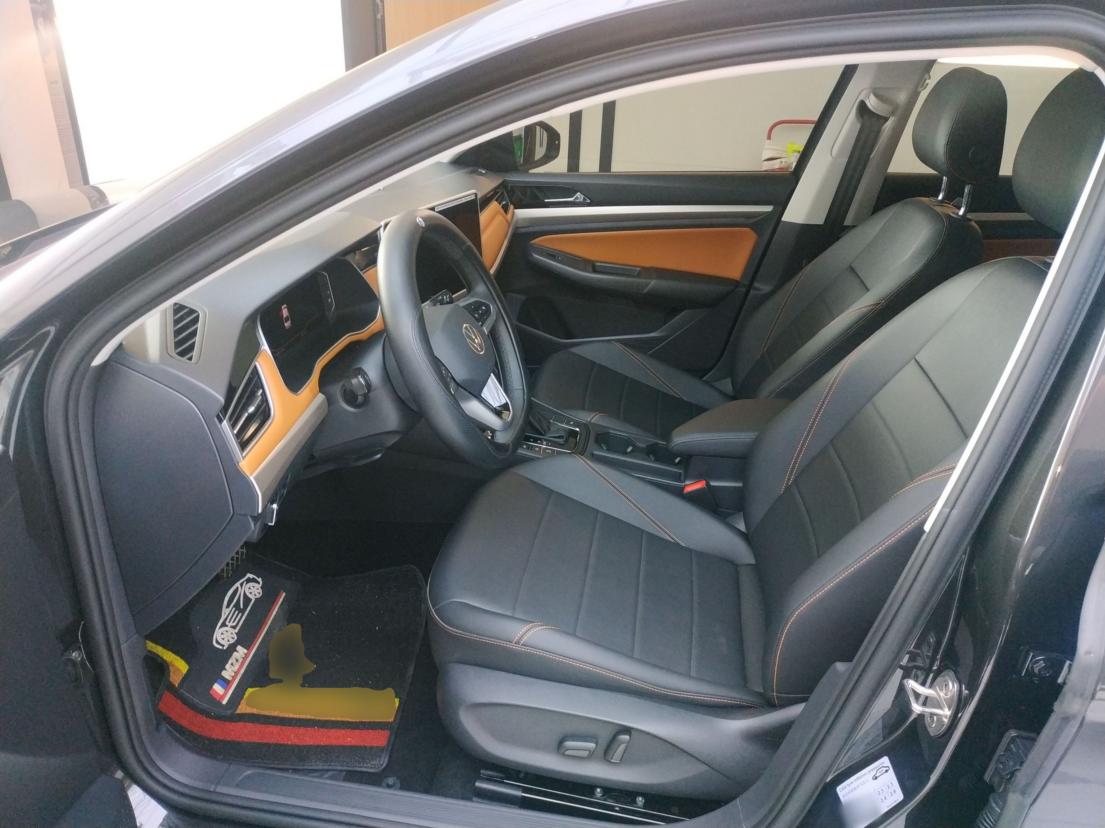Interior delantero