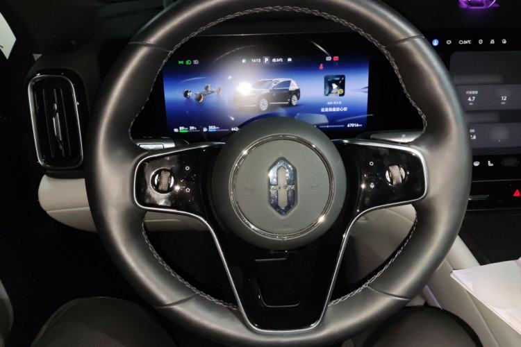 Used Hima AITO M9 2024 Range-Extended Ultra Version 52 kWh 6-Seater Model Steering Wheel