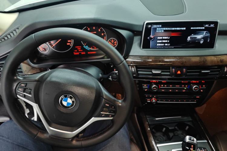 Used BMW X5 2017 xDrive28i
