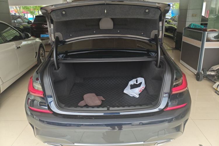 Used BMW 3 Series 2021 Second Facelift 325Li M Sport Package Trunk