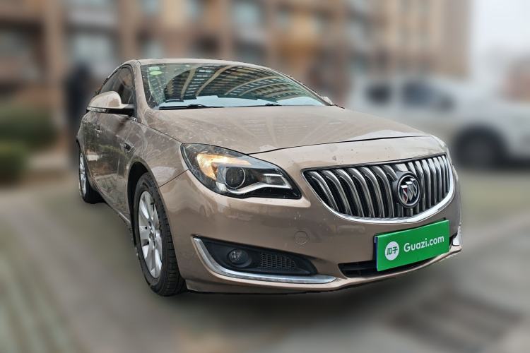 Used Buick Regal 2015 1.6T Elite Tech Model Front Right 45 Deg