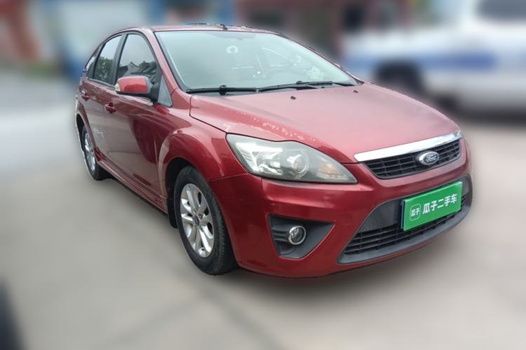 Used Ford Focus 2011 Hatchback 1.8L Automatic Fashion Edition Front Right 45 Deg