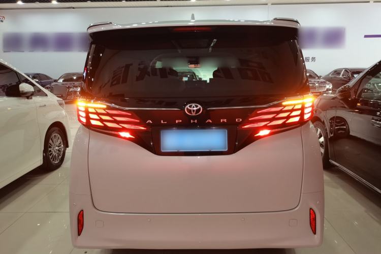 Used Toyota Alphard 2024 Dual-Engine 2.5L Deluxe Edition
