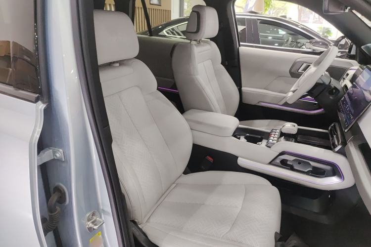 Used Formula Leopard Titanium 3 2025 501 km Four-Wheel Drive Drone Edition Right Front Seat