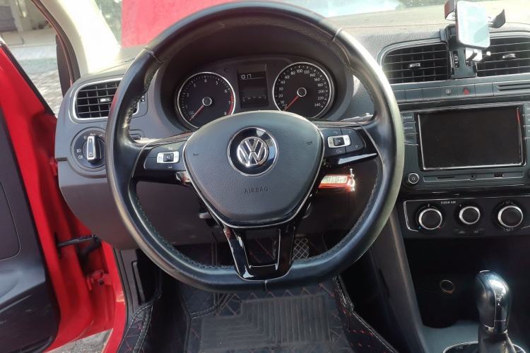 Used Volkswagen Polo 2016 1.6L Automatic Comfort Model