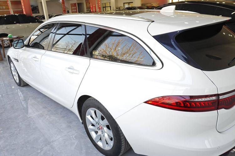 Used King Long XF 2018 XF Sportbrake 2.0T 250 PS Two-Wheel-Drive Luxury Edition
