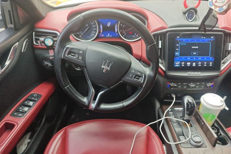 Used Maserati Ghibli 2018 Revised Version 3.0T Standard Edition Steering Wheel