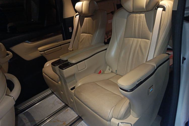 Used Toyota Alphard 2018 Revised Version 3.5L Premium Edition