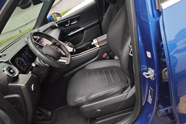 Used Mercedes-Benz GLC 2024 GLC 260 L 4MATIC Luxury Model 5 Seats Left Front Seat