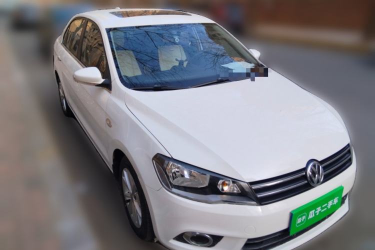 Used Volkswagen Jetta 2013 1.6L Manual Comfort Model Front Right 45 Deg